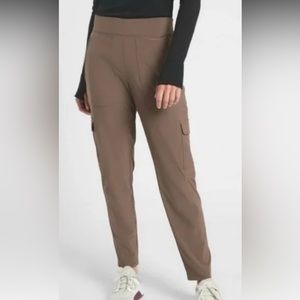 Athleta Chelsea Cargo Lined Pant size 4